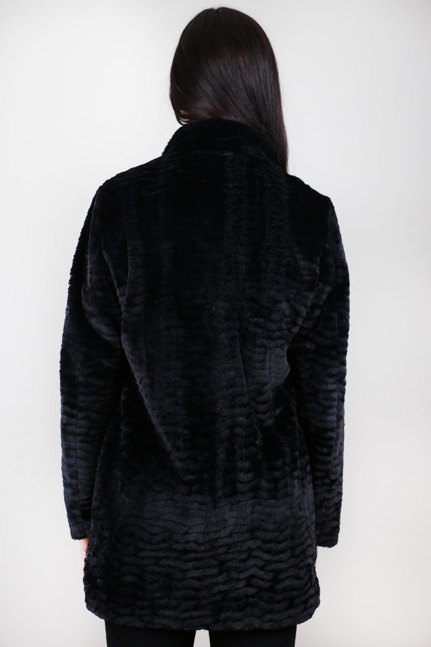 Women's Black Faux Fur Jacket – Luxurious & Cozy