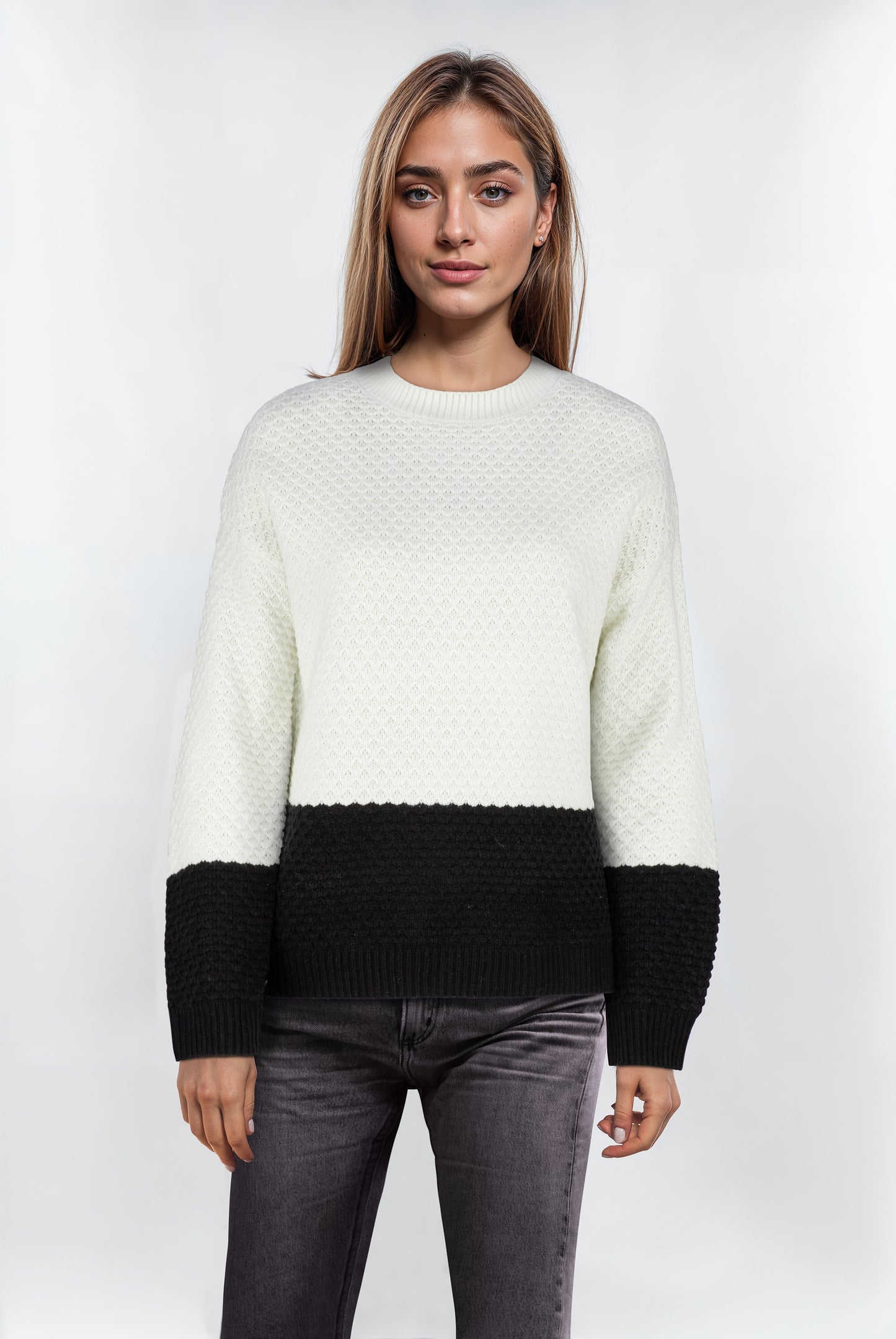Women's Two-Tone Crew Neck Jumper – Off-White & Black